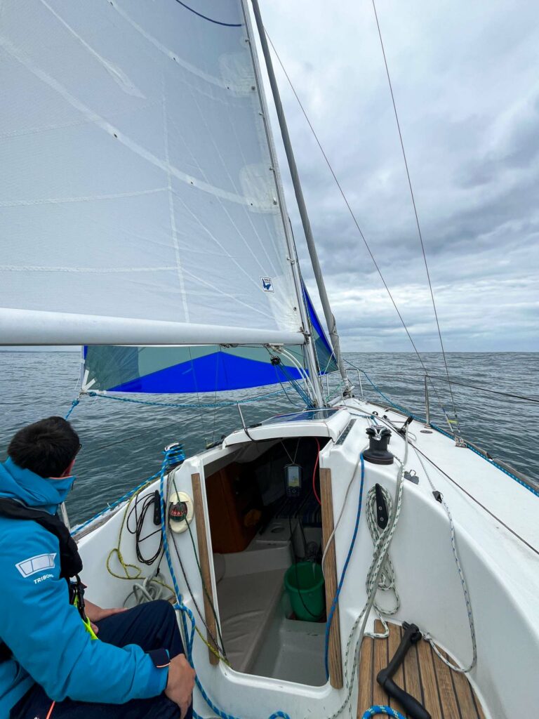 Location sans skipper ou navigation accompagnée ?